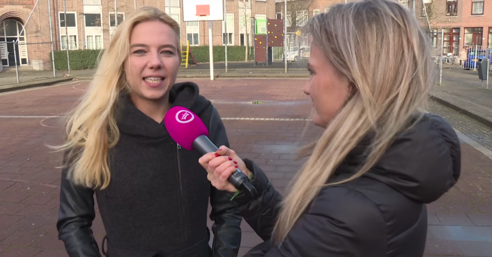 ZIEN pornoactrice biedt haar excuses aan na omstreden porno-opnames in Walibi foto