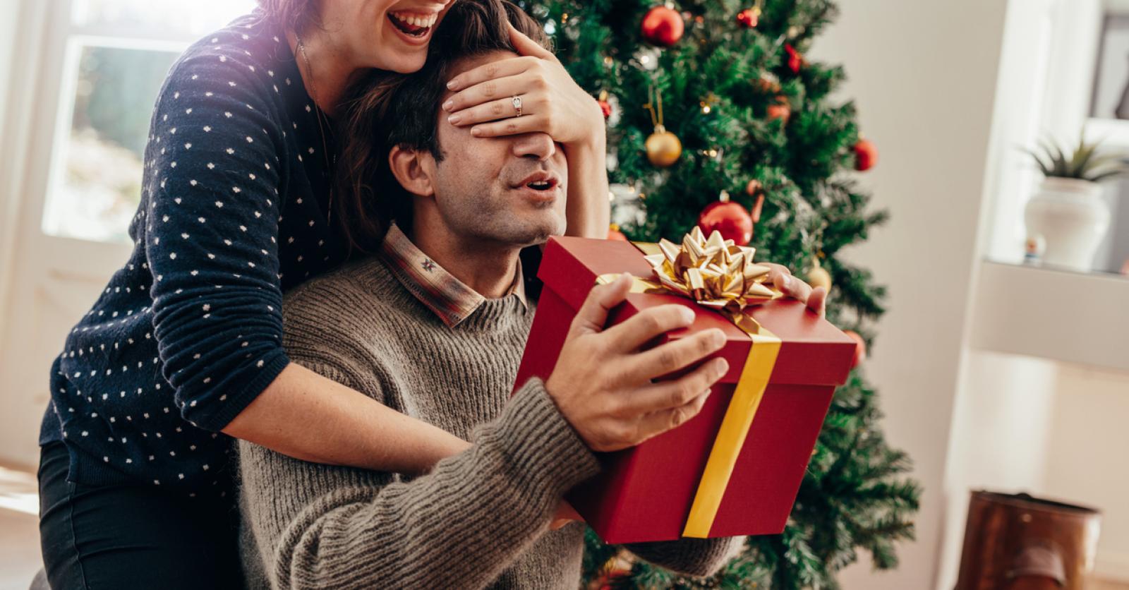 Quel cadeau de Noël offrir à futur papa ?
