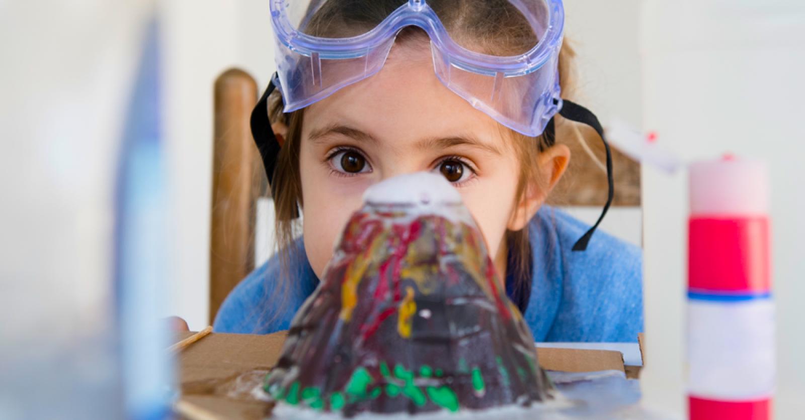 Des expériences scientifiques à faire avec les enfants cet été