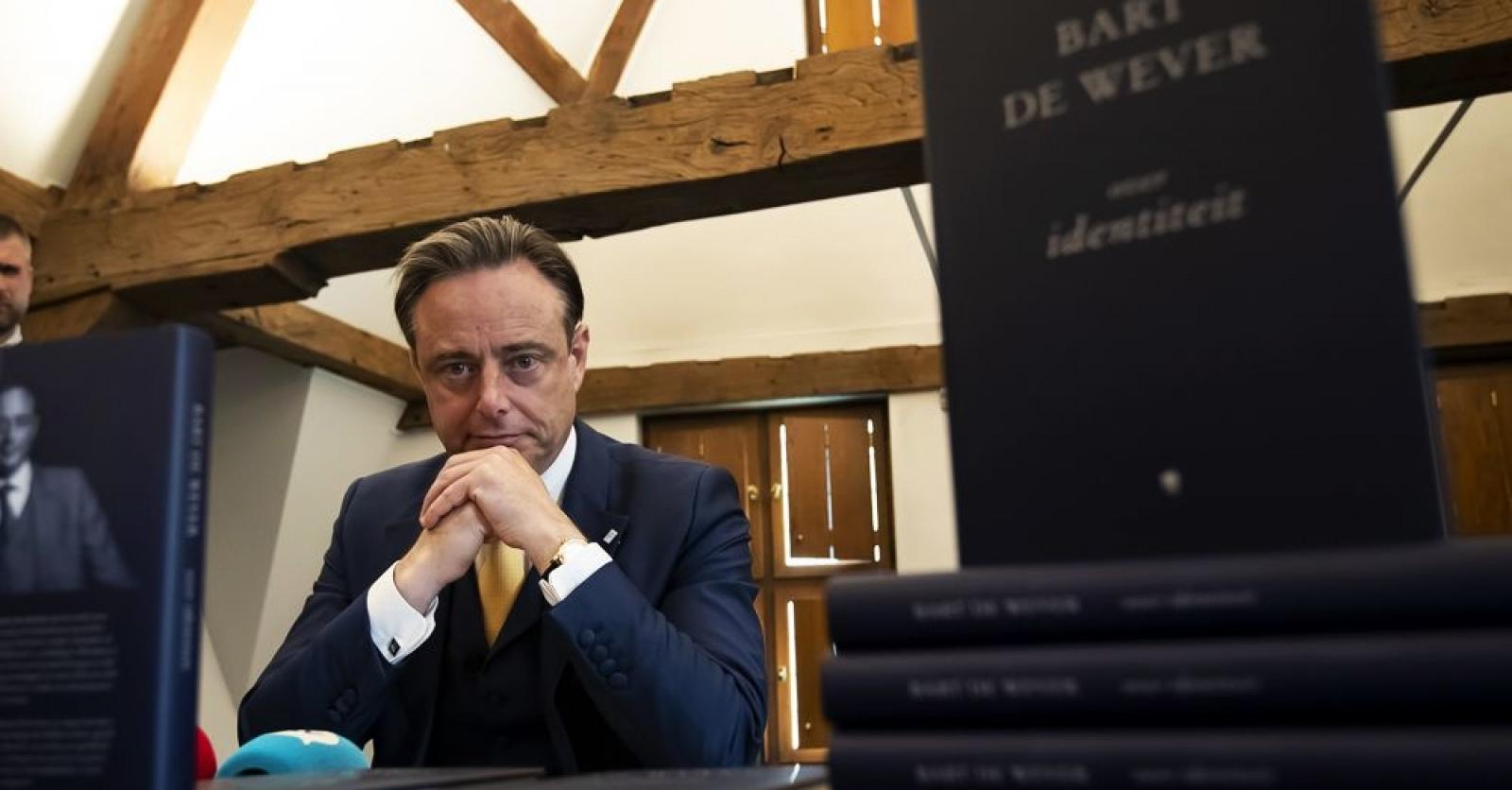 Bart De Wever in nieuw boek: 'Koppel burgerschap aan examen en