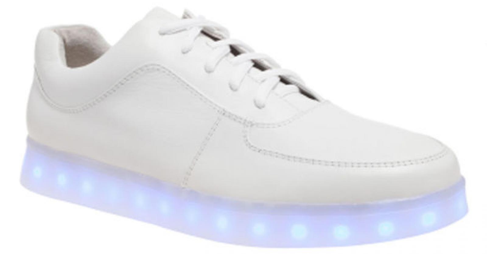 Pure Nostalgie Sneakers Met Lichtjes Voor De Laatste Donkere Dagen