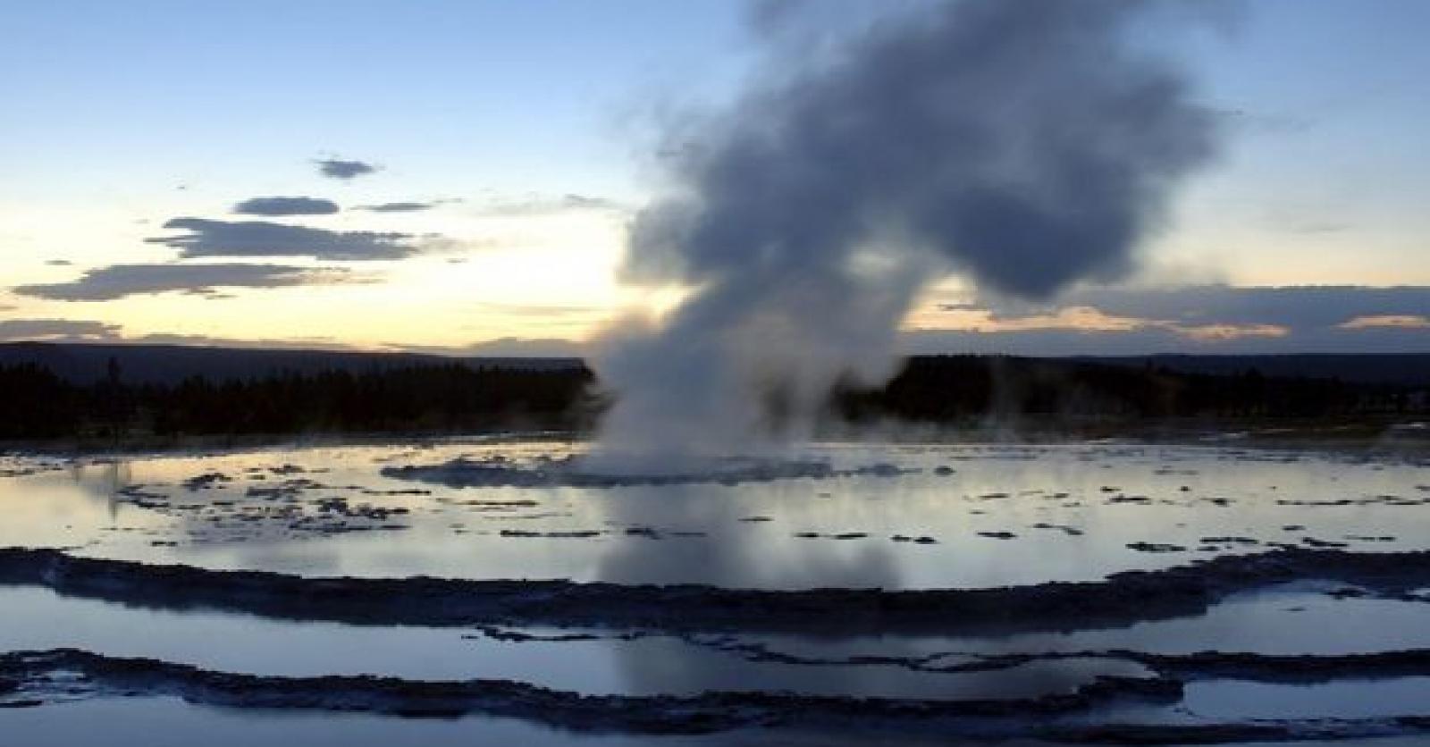 Video: Yellowstone bij het licht van de maan