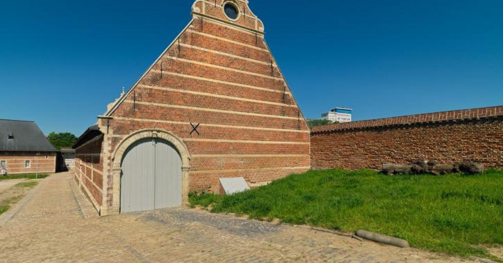 Abdijhoeve in Leuven duurzaam gerestaureerd: nieuwe biologische winkel ...