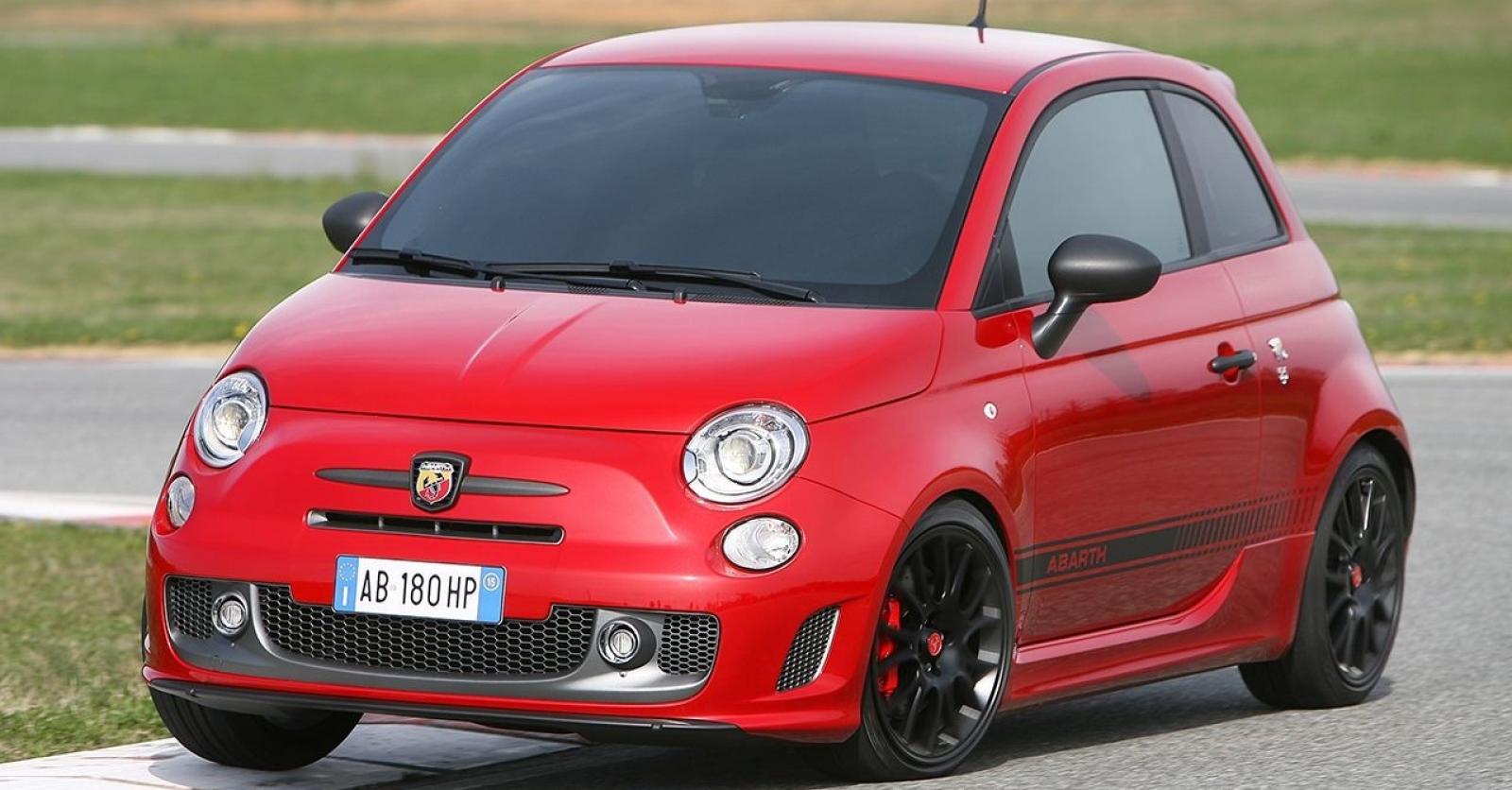 Les nouvelles Abarth 595 et Abarth 695 - La performance est une