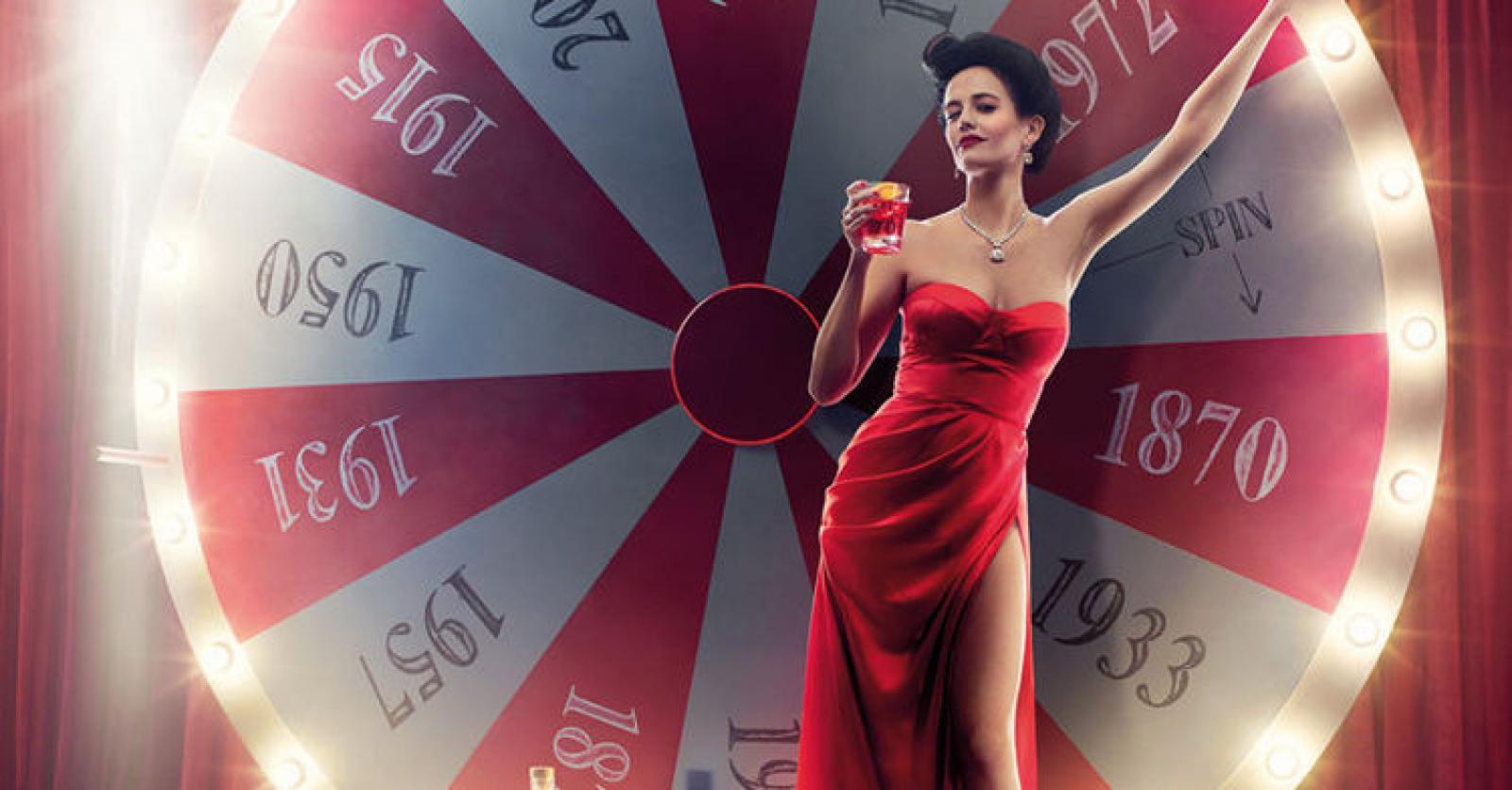 In beeld: Eva Green siert de nieuwe Campari-kalender