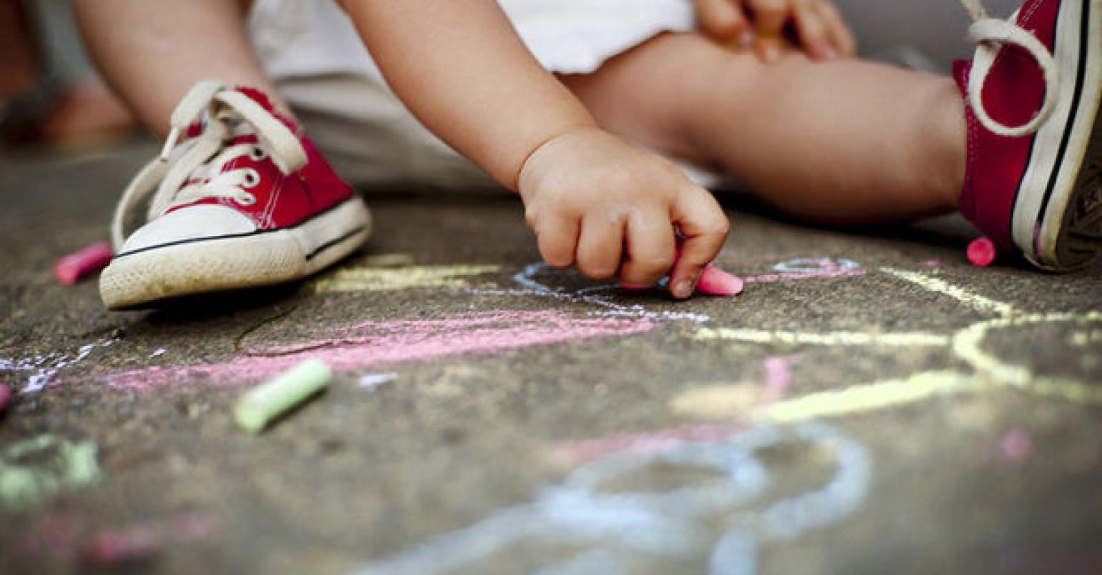 Laisse tes enfants jouer sans surveillance! - Je Materne