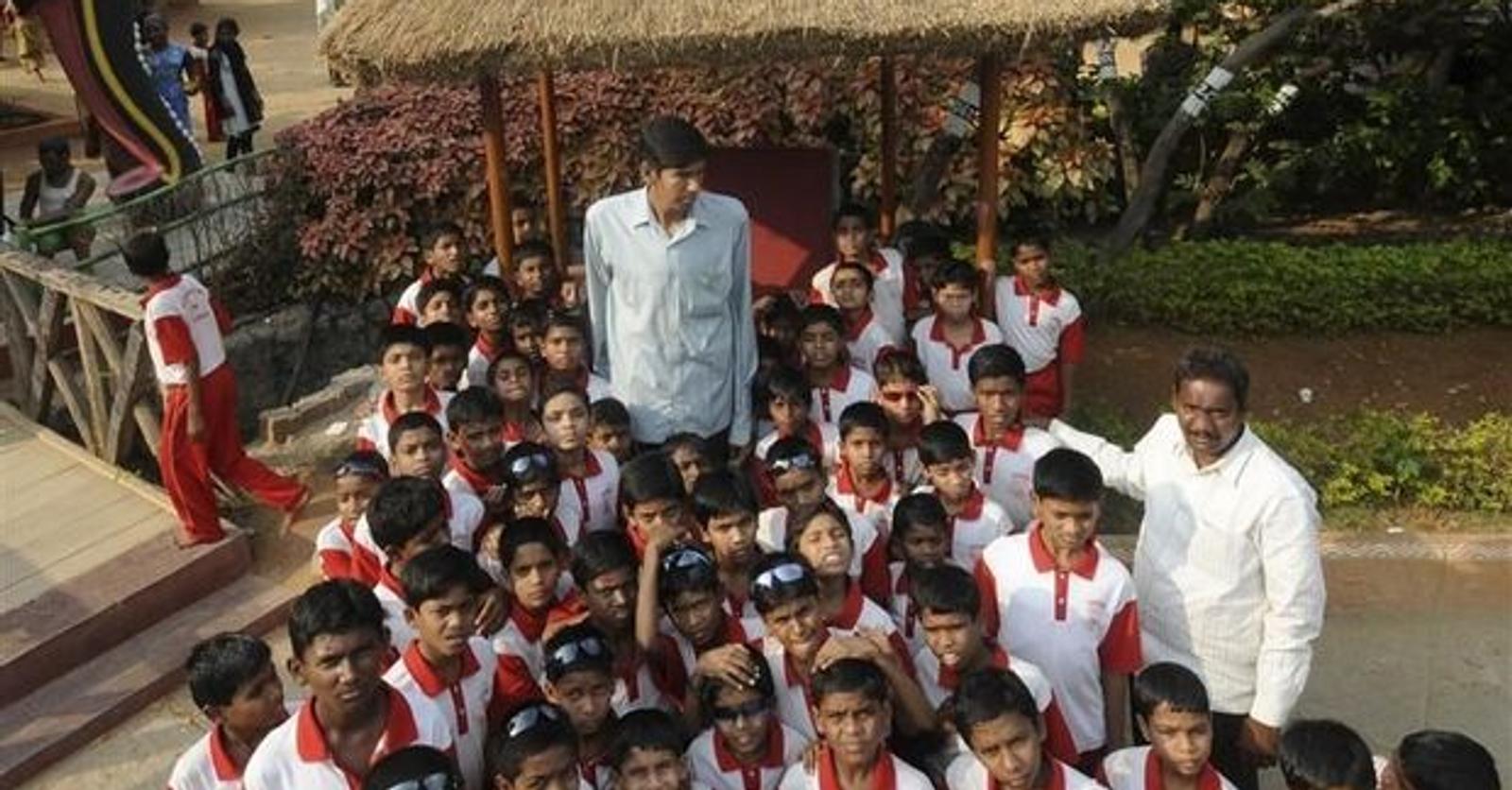 Maak kennis met de langste man van India