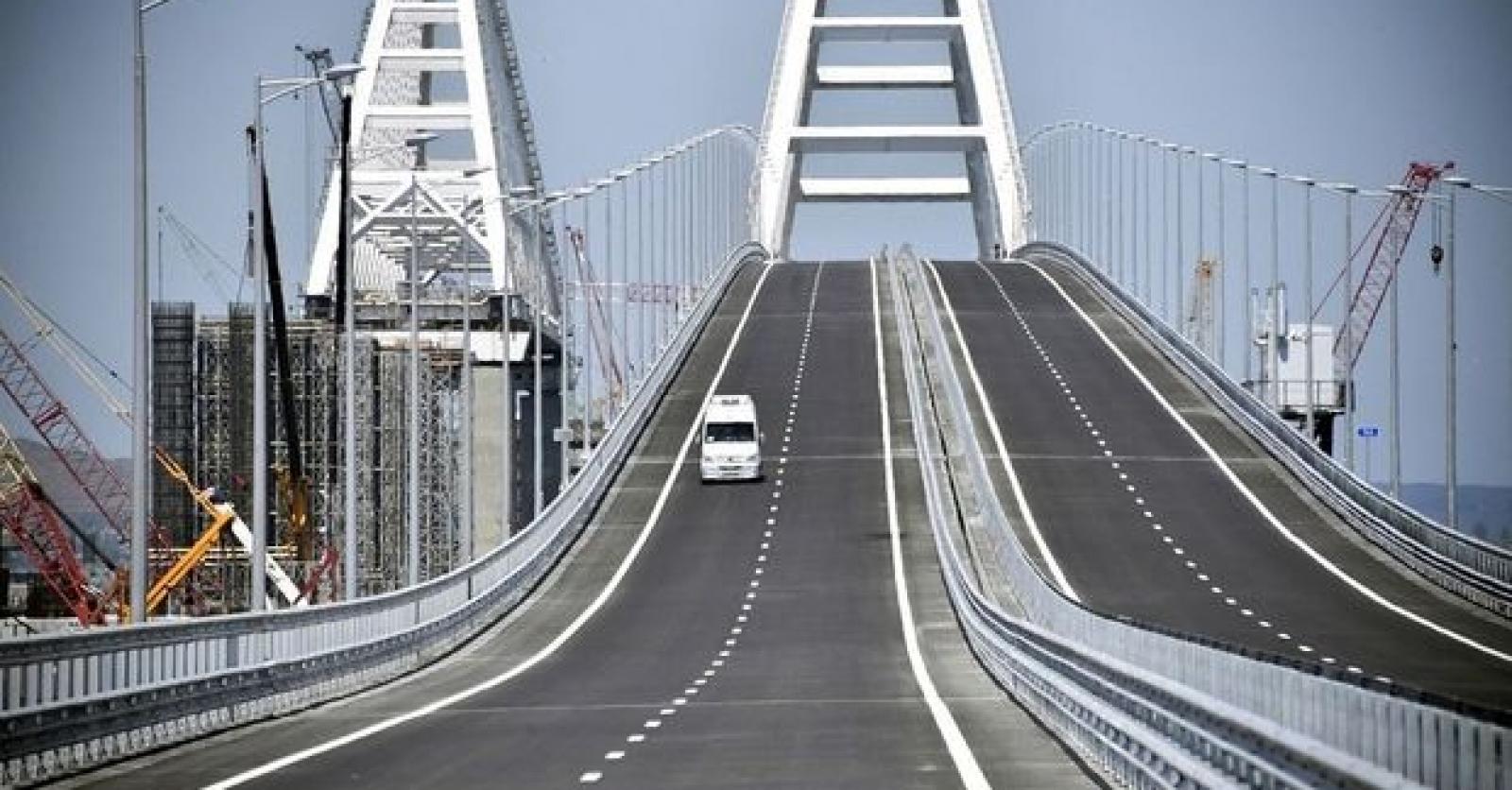 Washington veroordeelt nieuwe Russische brug naar Krim