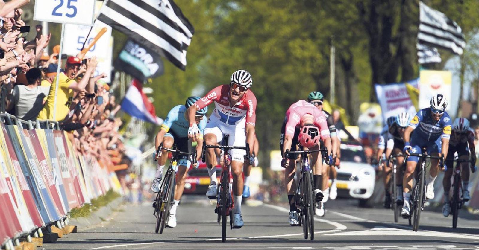 Cyclisme - carte Mathieu VAN DER POEL vainqueur Circuit Sarthe 2019