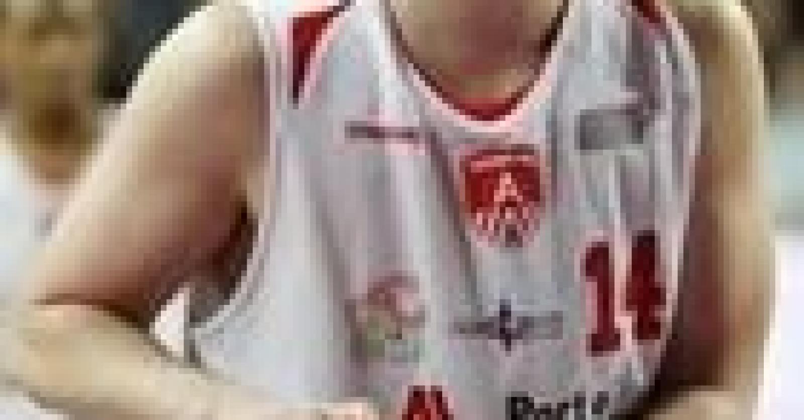 Basket Le Bruxellois Maxime De Zeeuw (Antwerp Giants) sacré "Joueur