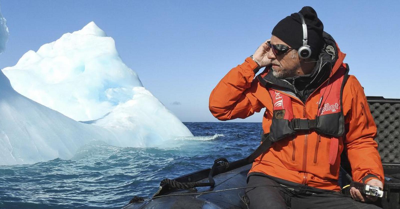 Protéger ses oreilles sous l'eau en préservant l'écoute des sons