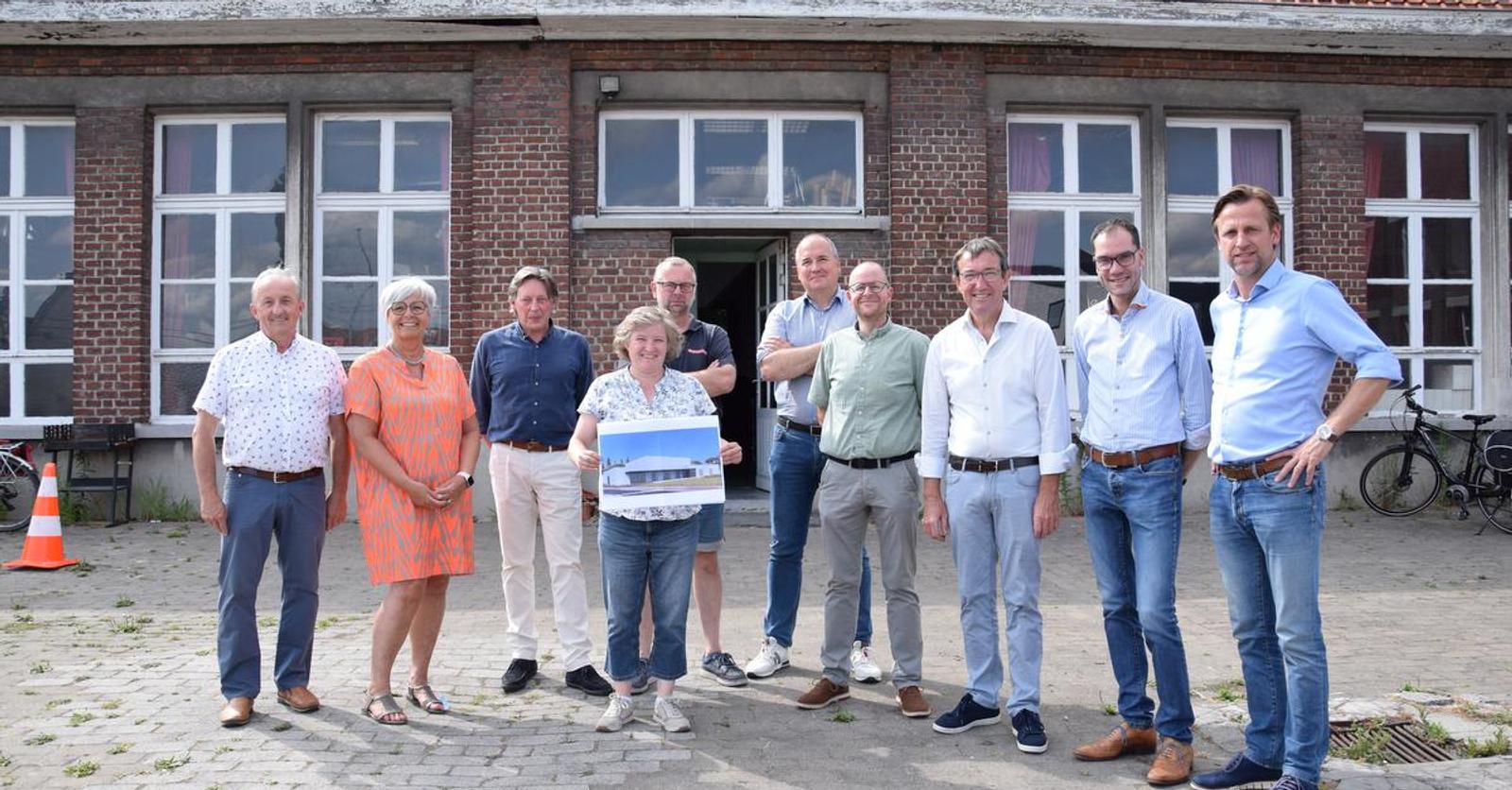 Oude Jongensschool Gaat Tegen De Vlakte En Maakt Plaats Voor Nieuwbouw oude-jongensschool-gaat-tegen-de-vlakte-en-maakt-plaats-voor-nieuwbouw