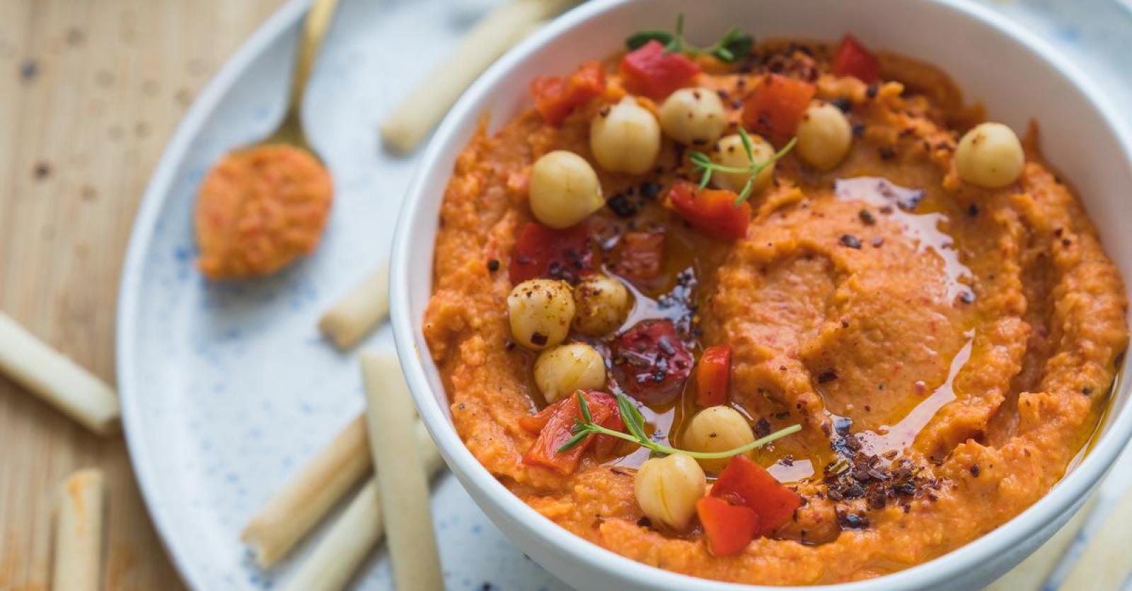 Hummus met gegrilde paprika