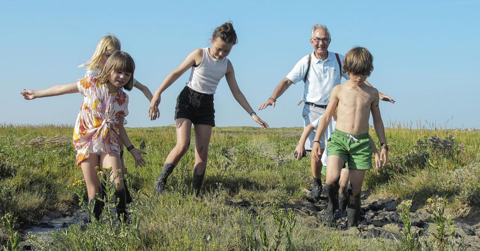 Op blote voeten door het Zwin - Plus Magazine