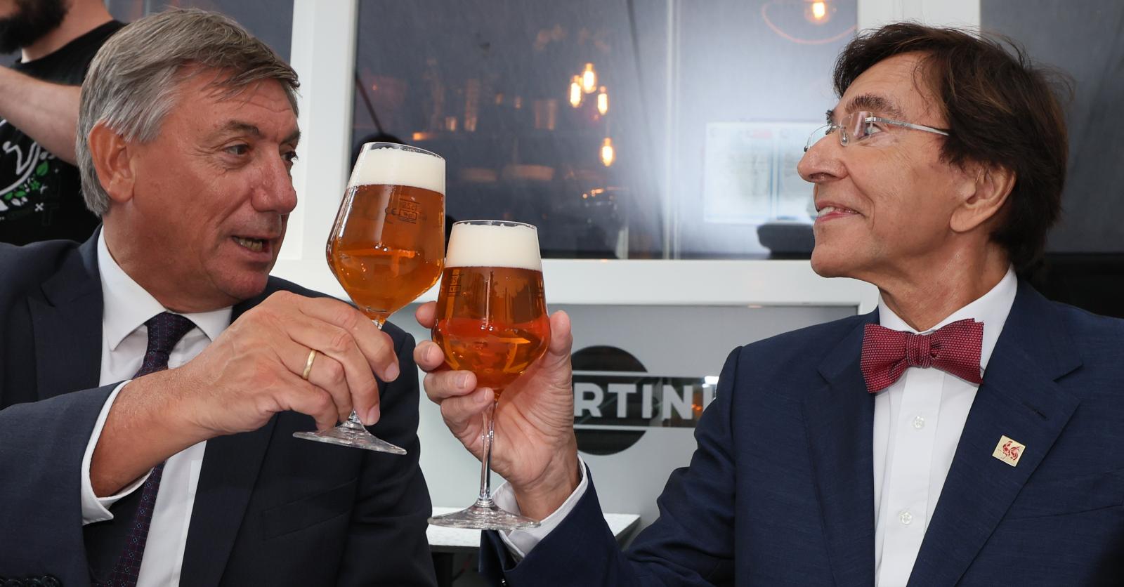 ¿Qué se habrían dicho Elio Di Rupo y Jan Jambon entre una cerveza y una bola de helado en Namur?