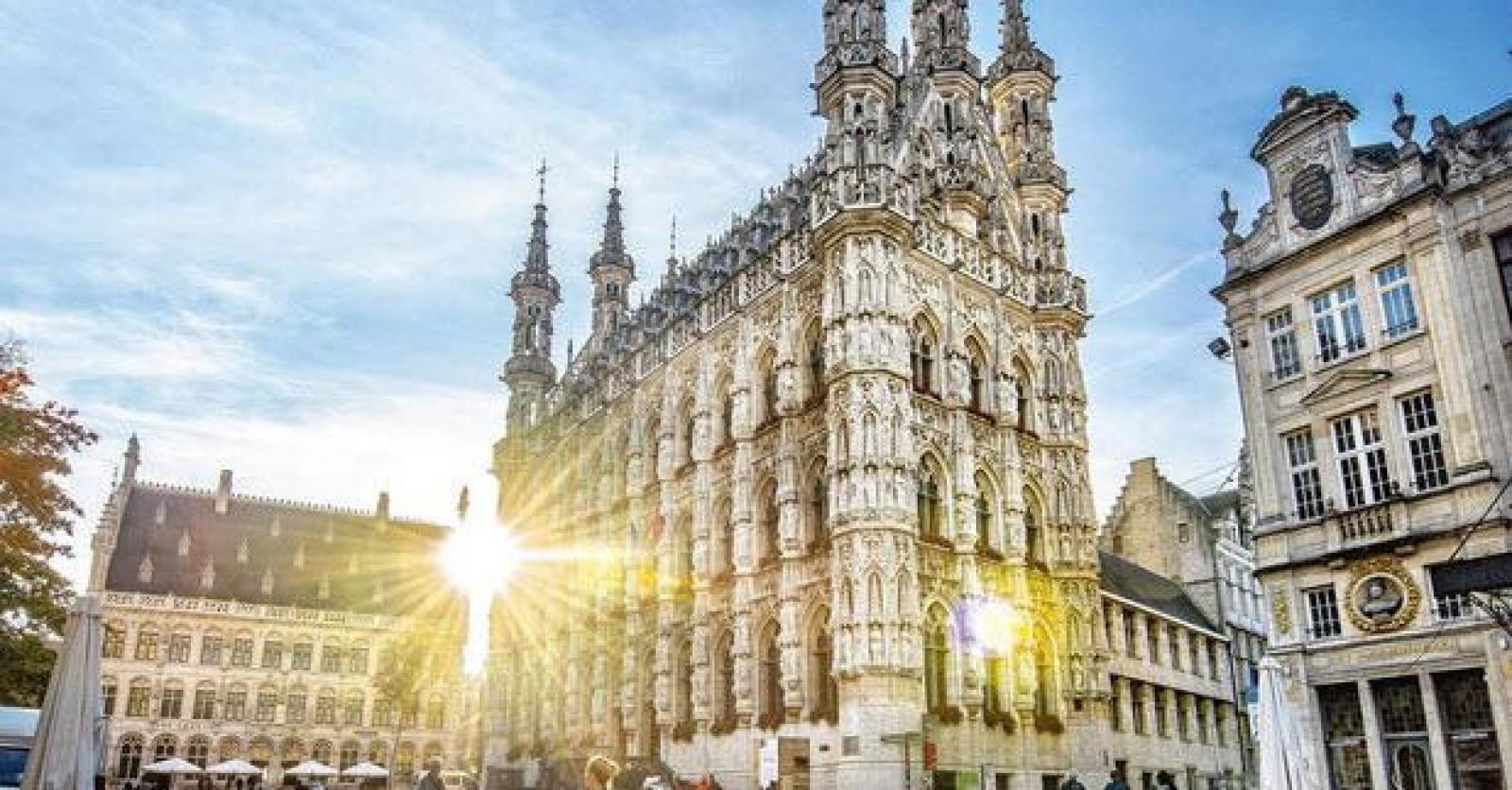 Stadhuis Binnenste Buiten In Leuven - Plus Magazine