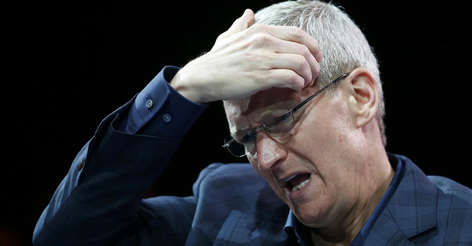 Apple loses $190 billion in market value in two days