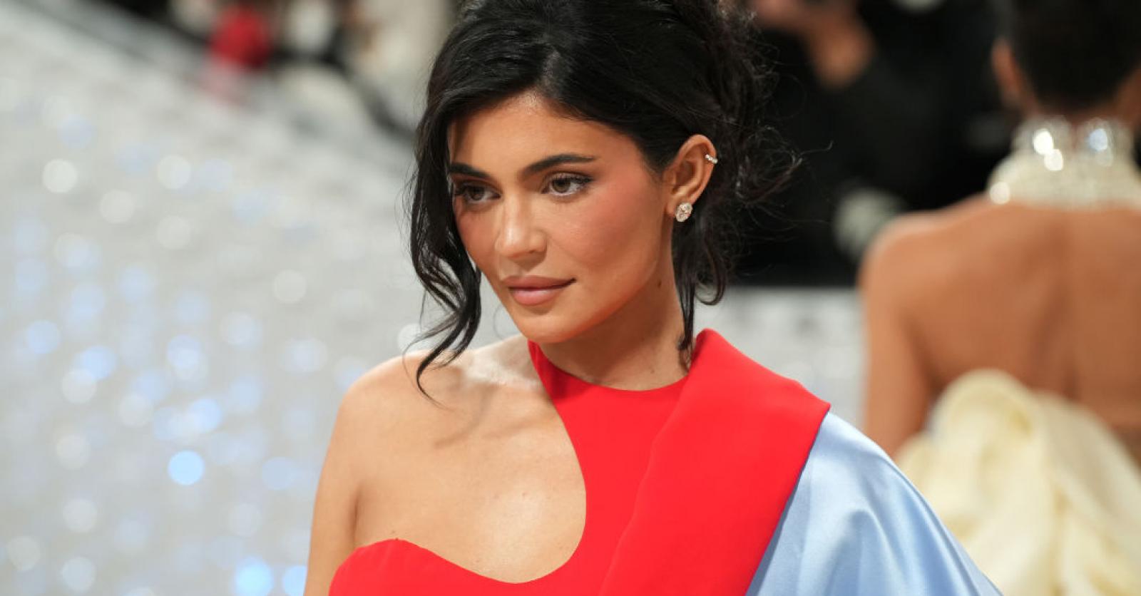 Kylie Jenner Launches Affordable Ready-to-Wear Brand - World Today News