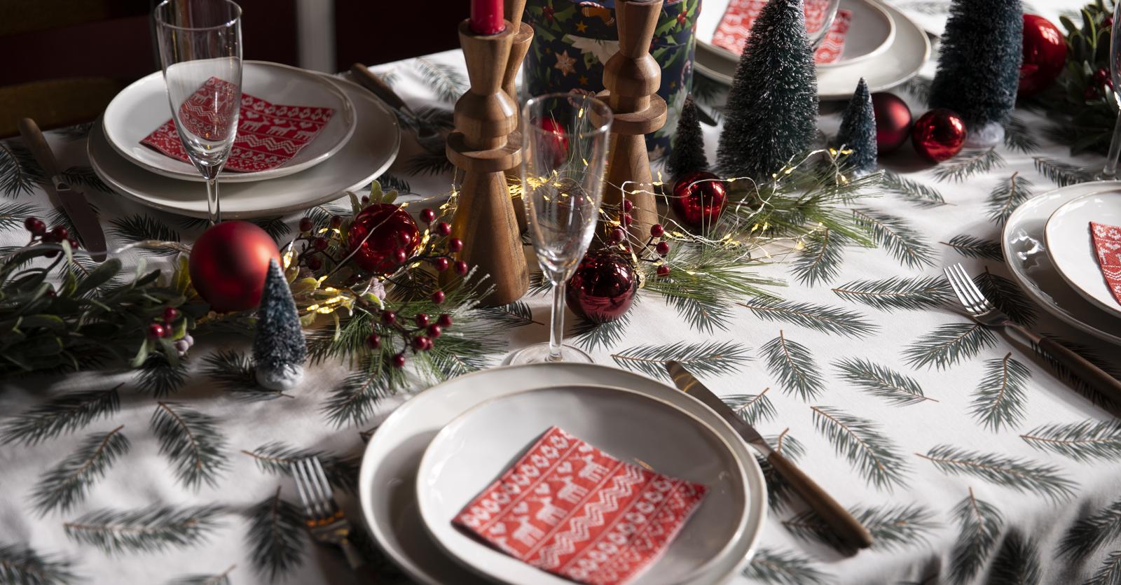 Déco table Noël originale et élégante pour une fête inoubliable