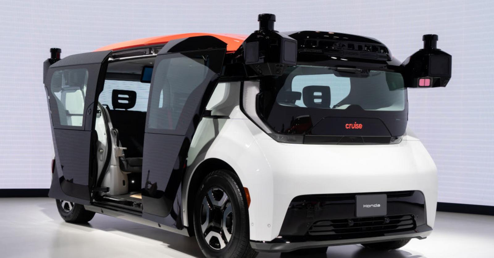 GM : une voiture autonome sans volant ni pédales