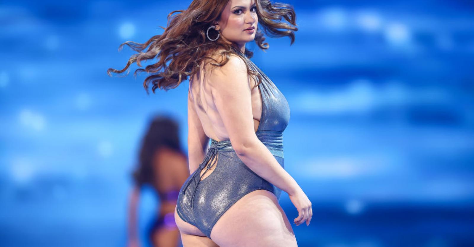 MISS NÉPAL: la première participante plus size de Miss Univers