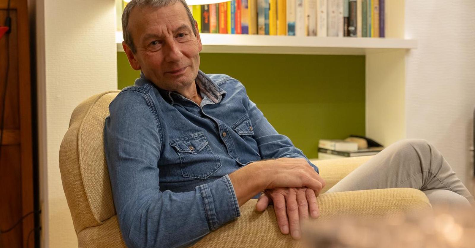 Alex Feies Alex Feys (67) organiseert schrijfmarathon Amnesty International in ...