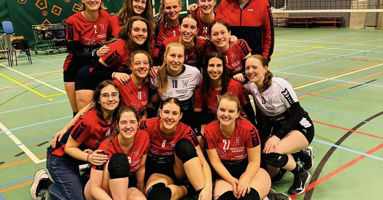 “Statistieken zijn fenomenaal”: dames van Volley Heuvelland vieren ...