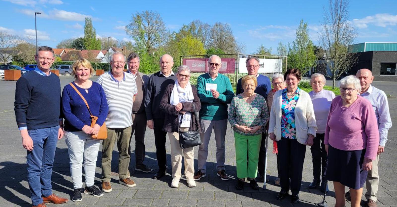 OKRA Emelgem Wint Trofeekaarting Seniorenraad Izegem - KW.be