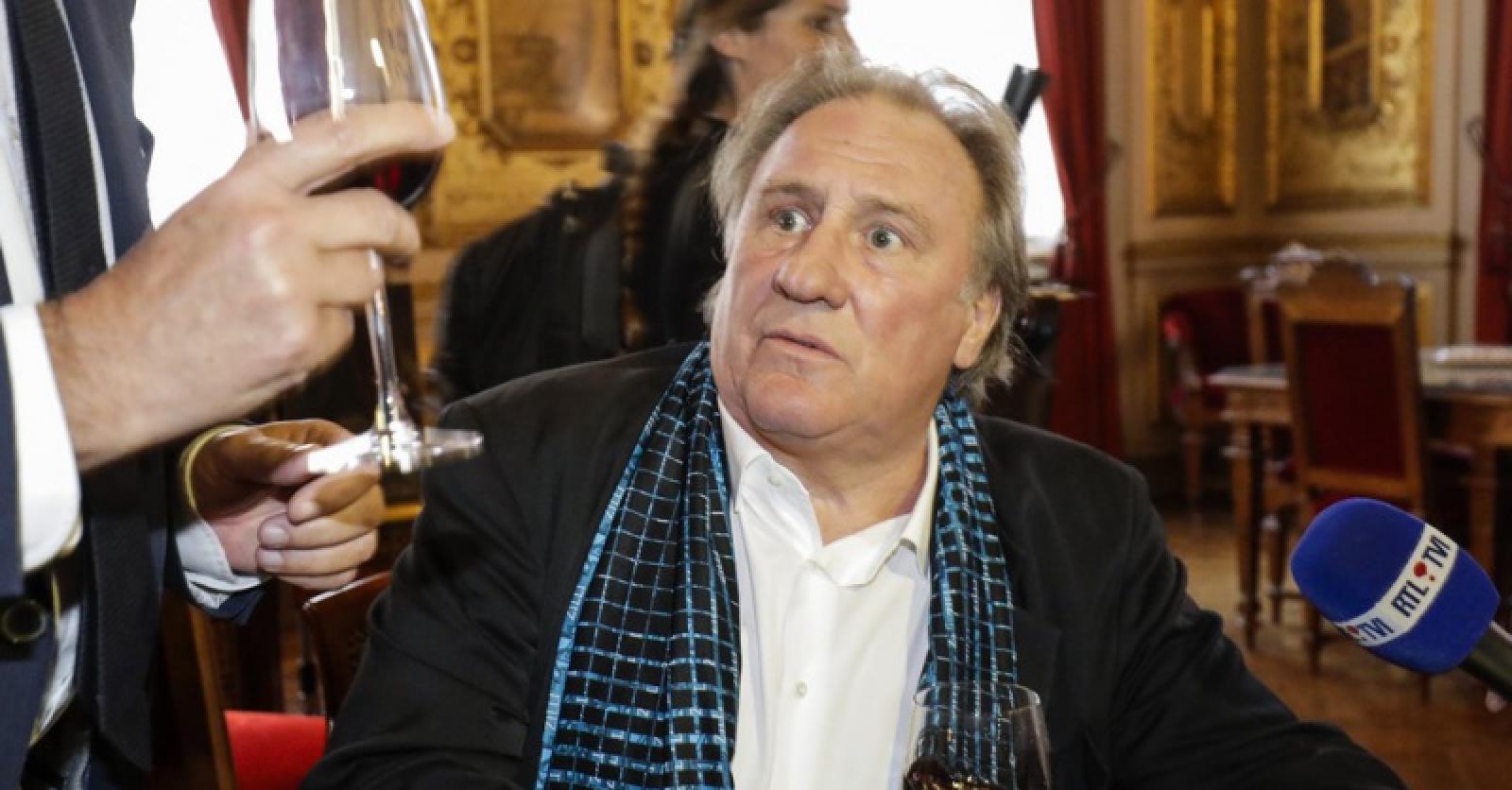 Depardieu vend son restaurant parisien, les fourneaux aux enchères