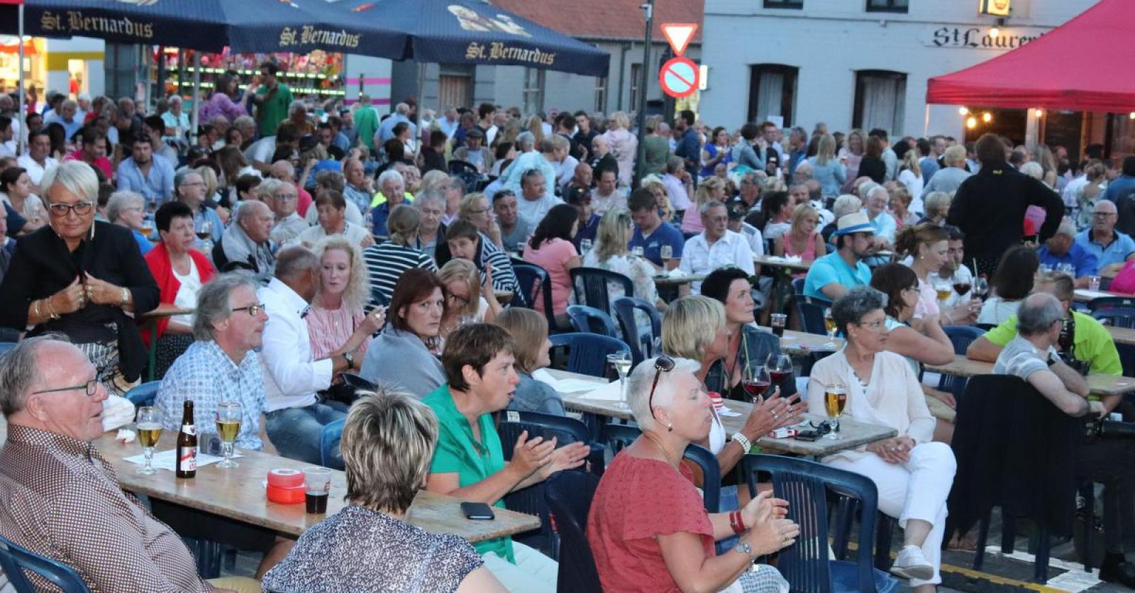 Pauline Slangen and Gibson Brothers on the forty fourth Volksfeesten in Kooigem