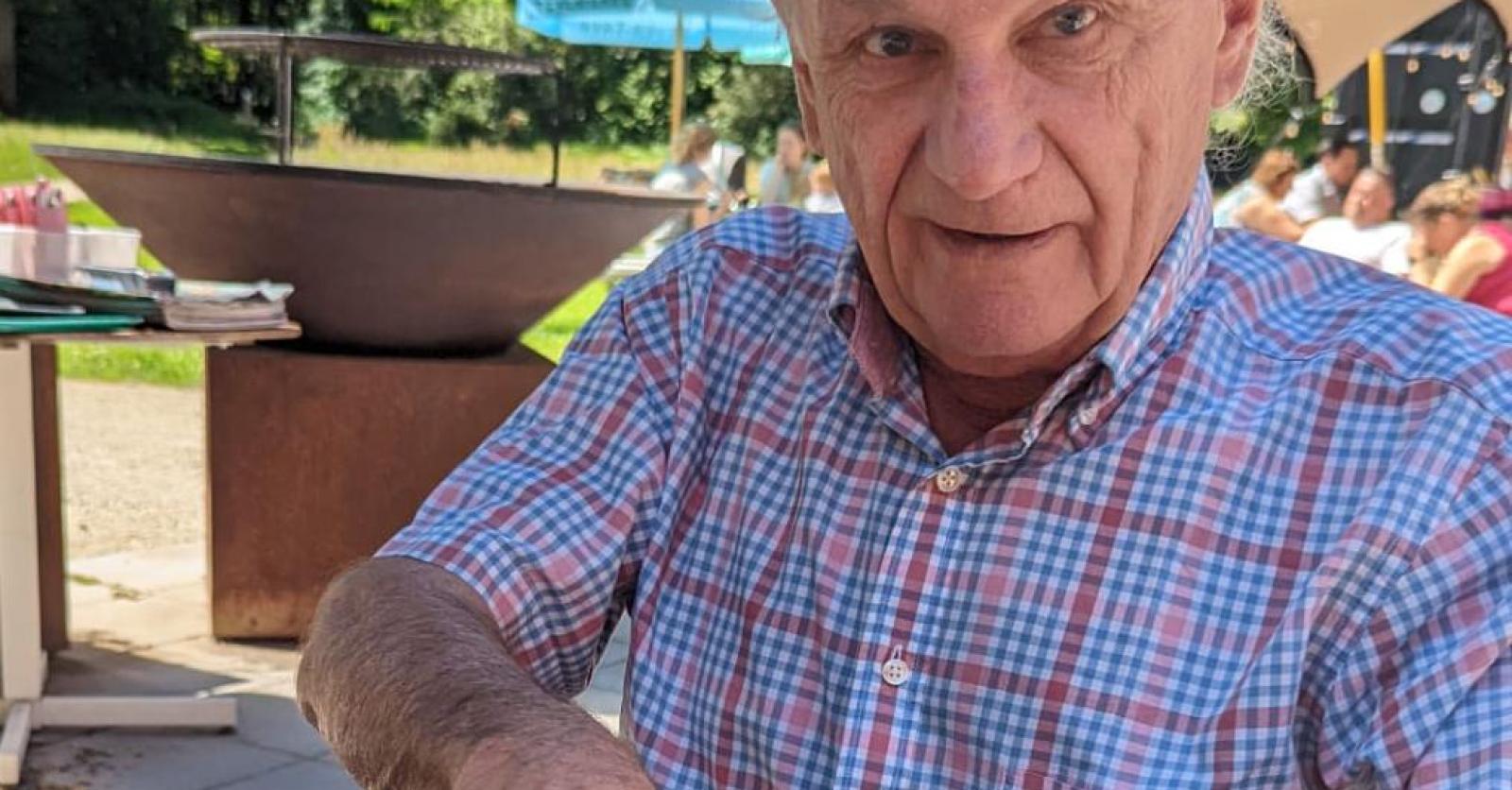 Gewezen voetbaltrainer en bestuurslid van KSKD Hertsberge Luc De Brabander overleden