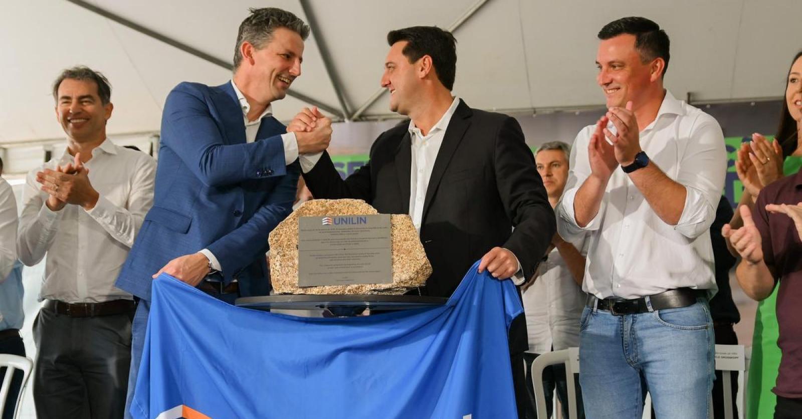 Unilin legt eerste steen voor nieuwe laminaatfabriek in Brazilië: “Groeimotor voor Quick-Step in Lat