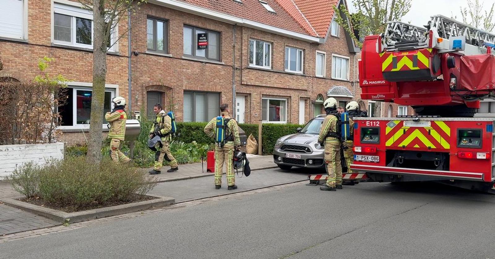 Schouwbrand in Sint-Kruis snel onder controle