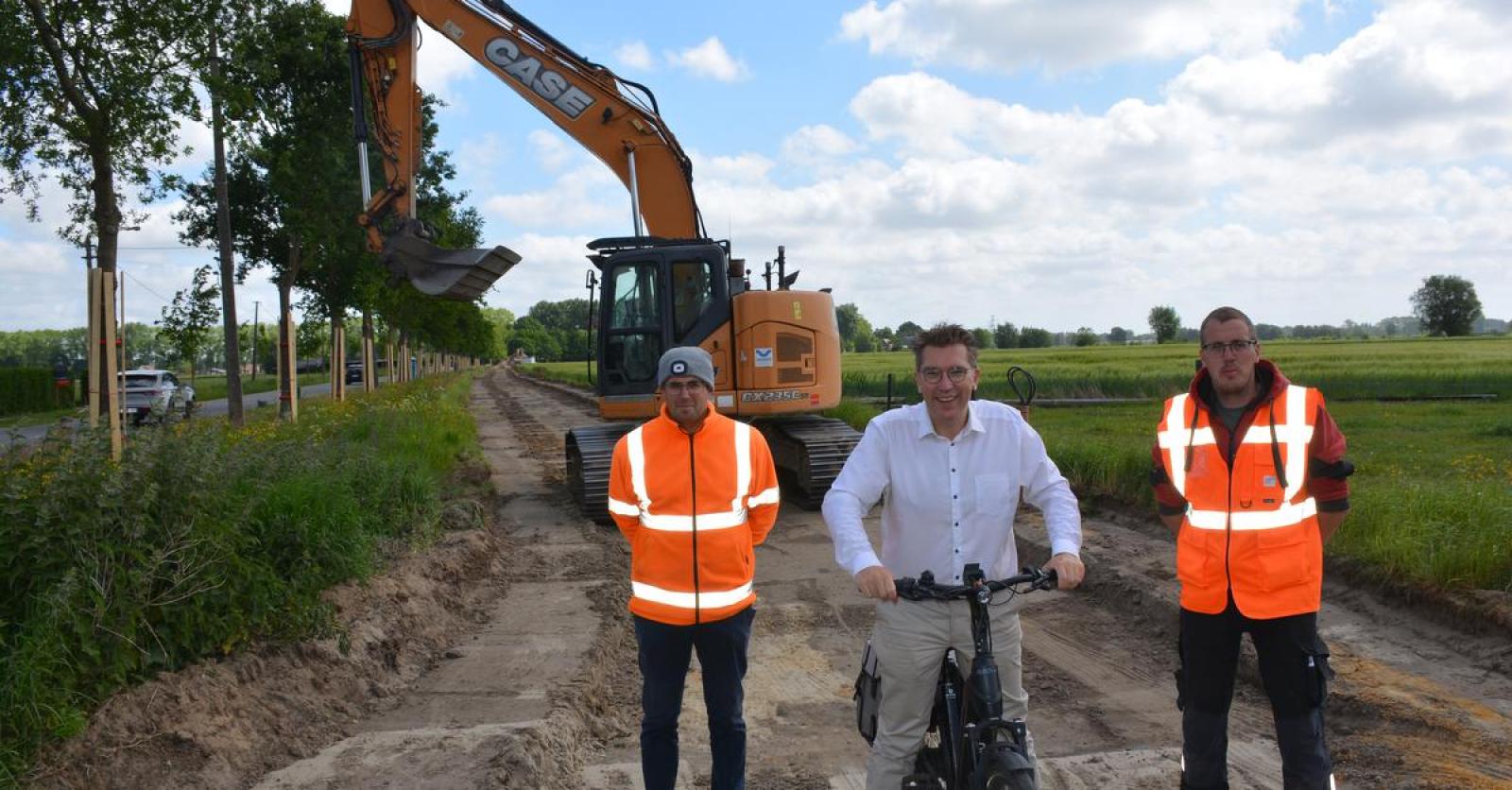 Nieuw en veiliger dubbelrichtingsfietspad langs Moerkerkse Steenweg in Sint-Kruis
