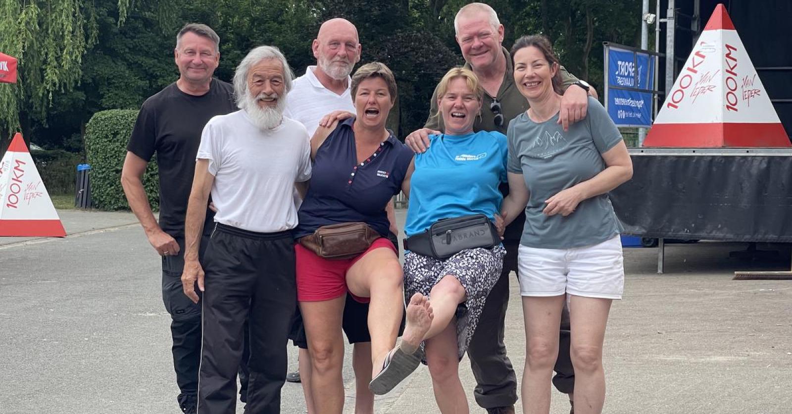 Wandelrecord in Vlaamse velden, met dank aan de dames: “Dan toch het sterke geslacht?”