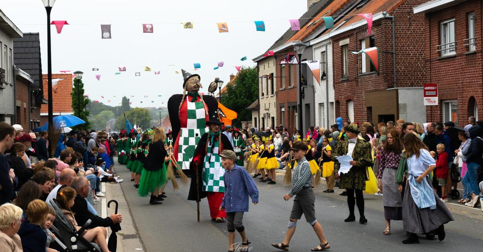 5 X Zomer In Zonnebeke Heksenstoet Als Zomers Paradepaardje 5-x-zomer-in-zonnebeke-heksenstoet-als-zomers-paradepaardje