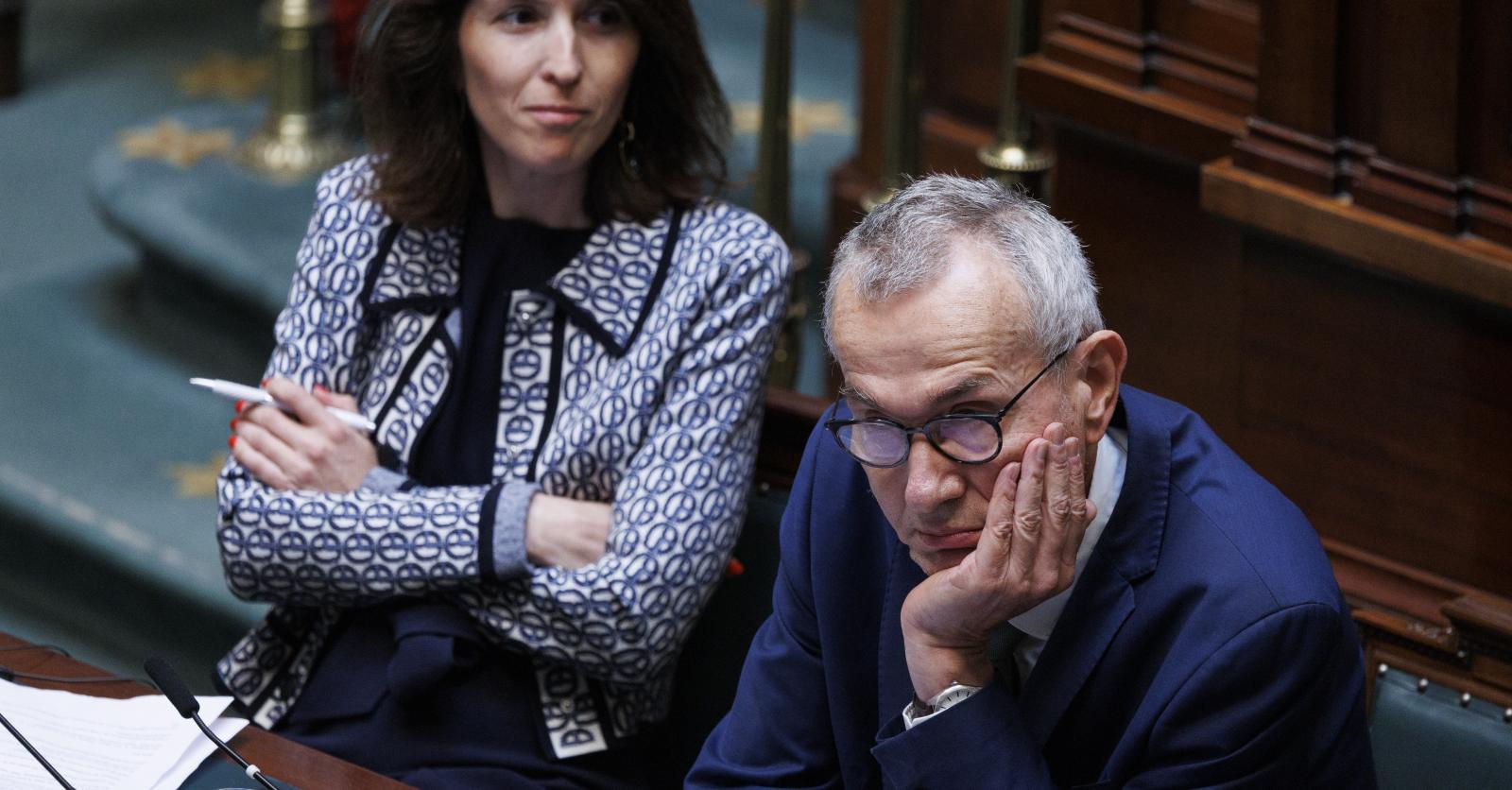 Statut BIM: Frank Vandenbroucke taxe le MR, la N-VA et Anders d’hypocrisie