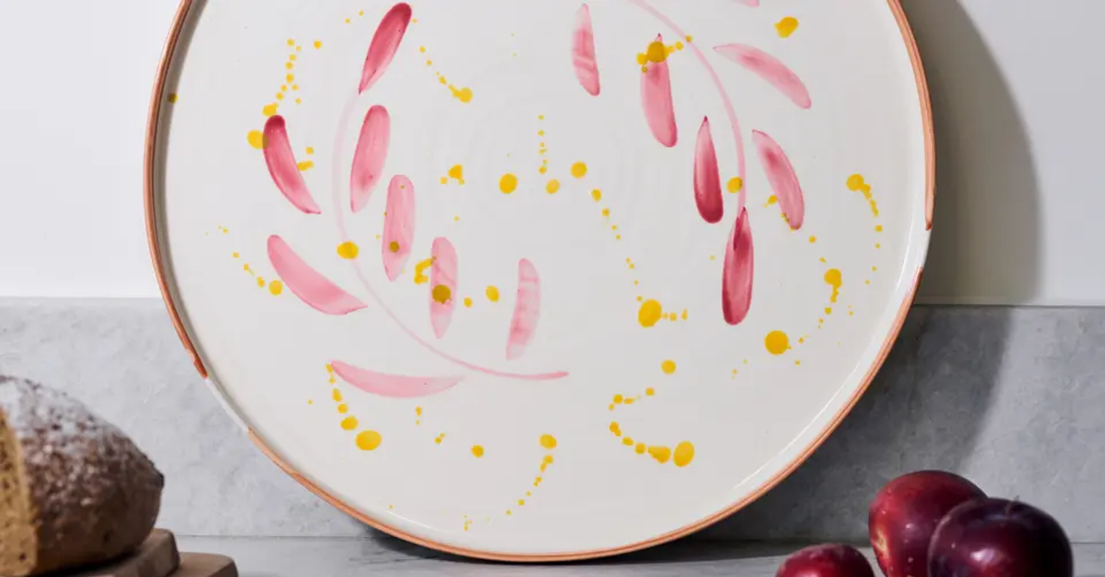Souscrivez dès maintenant un abonnement à Gael et recevez un plat de service XL Gabriela de Val Pottery (d’une valeur de 105 €)