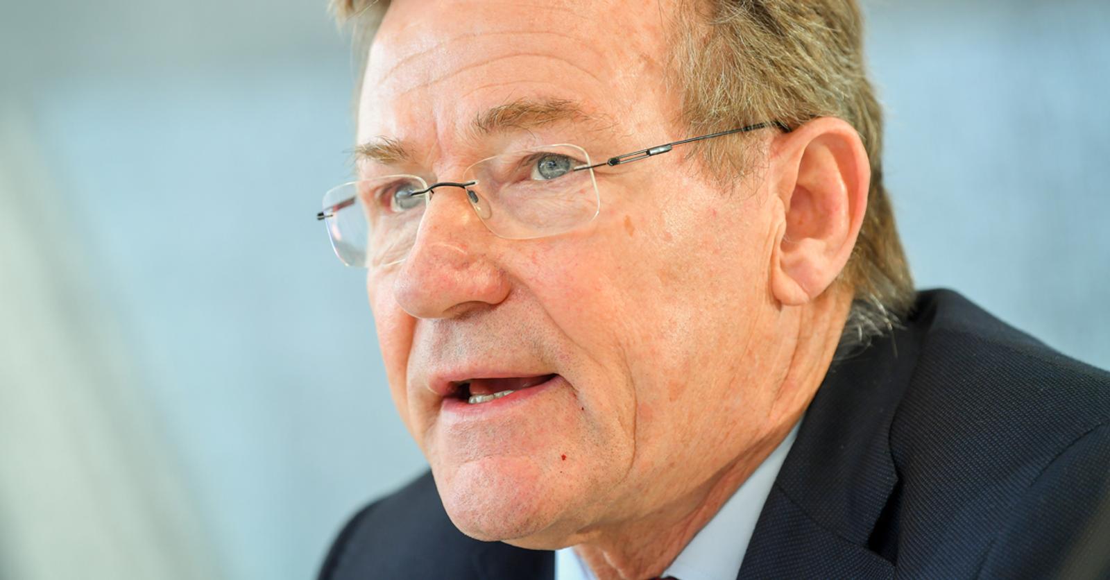 Johan Van Overtveldt (N-VA): ‘De banken verdienen vandaag goed en ...