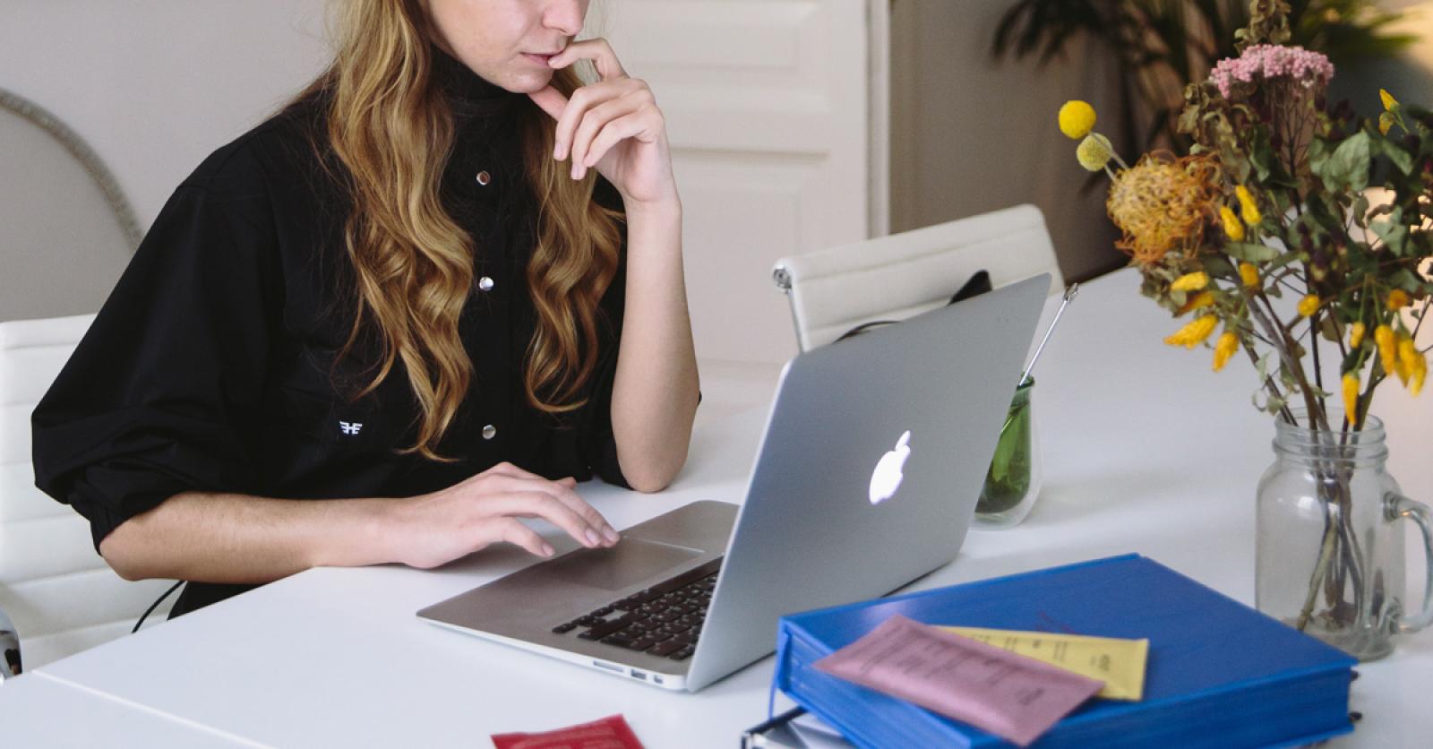 5 vrouwen praten over hun job en het loon dat ze daarvoor krijgen