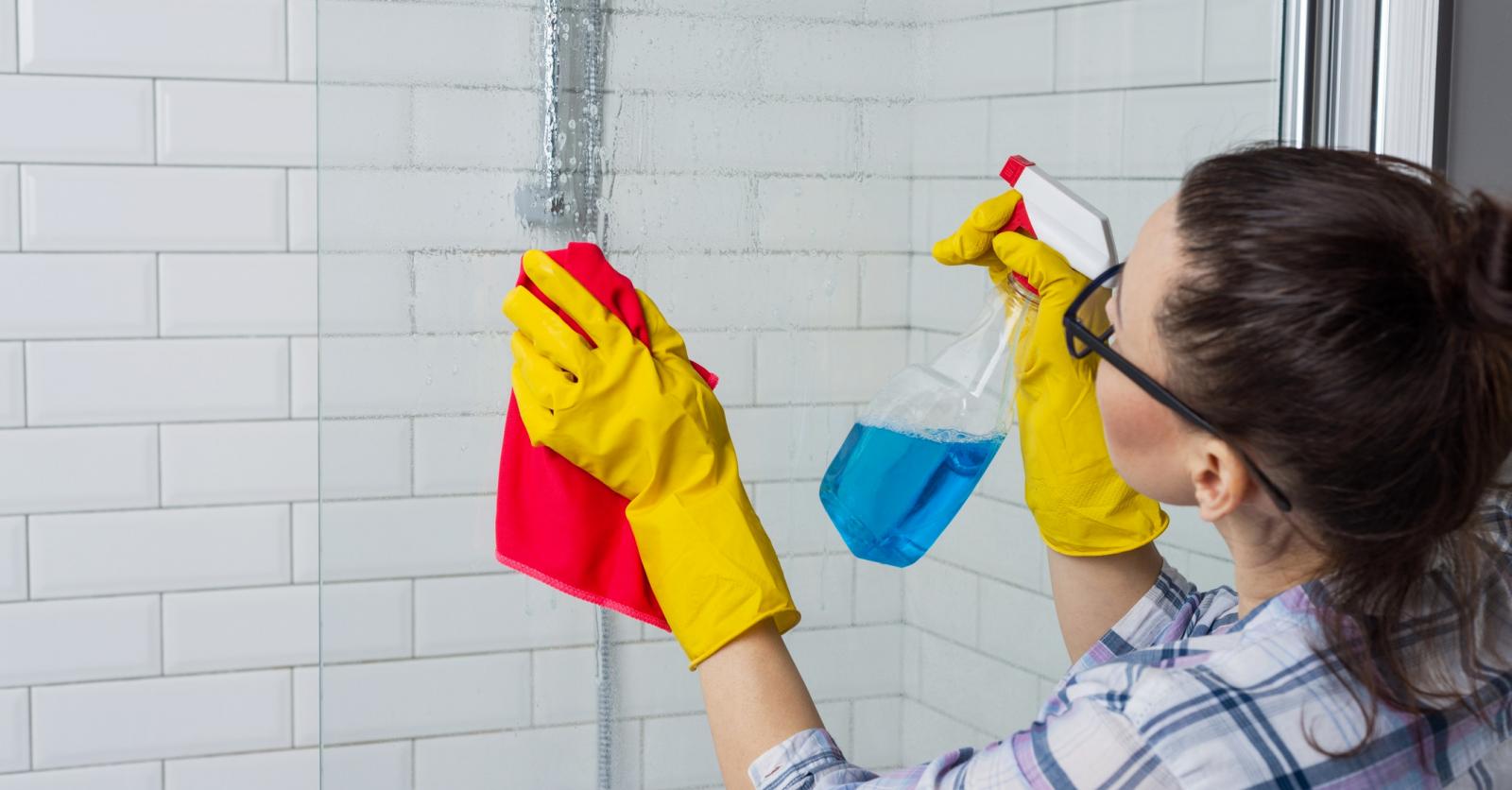 Je glazen douchewand schoonmaken glasheldere tips Libelle