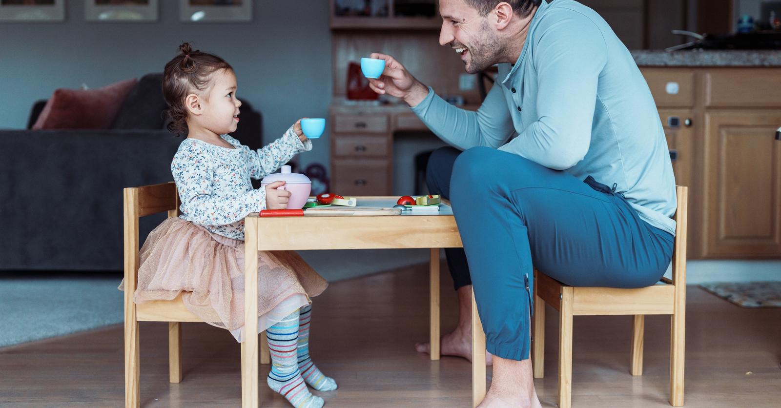 “Mama, ik wil dat je met me speelt! Moet je daar altijd zomaar op