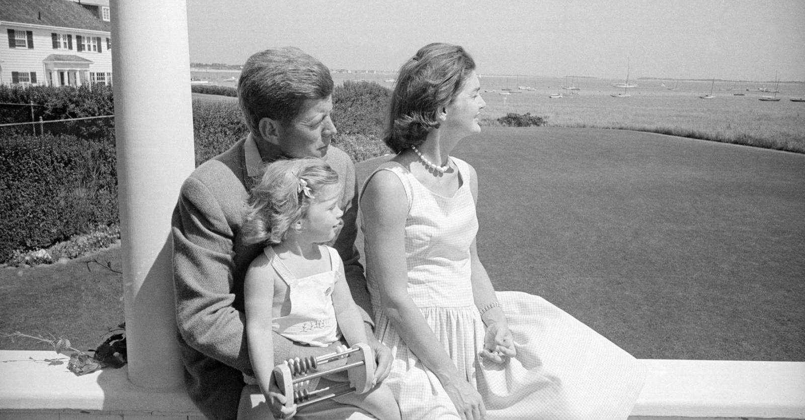 vacances du pouvoir 9 lettres