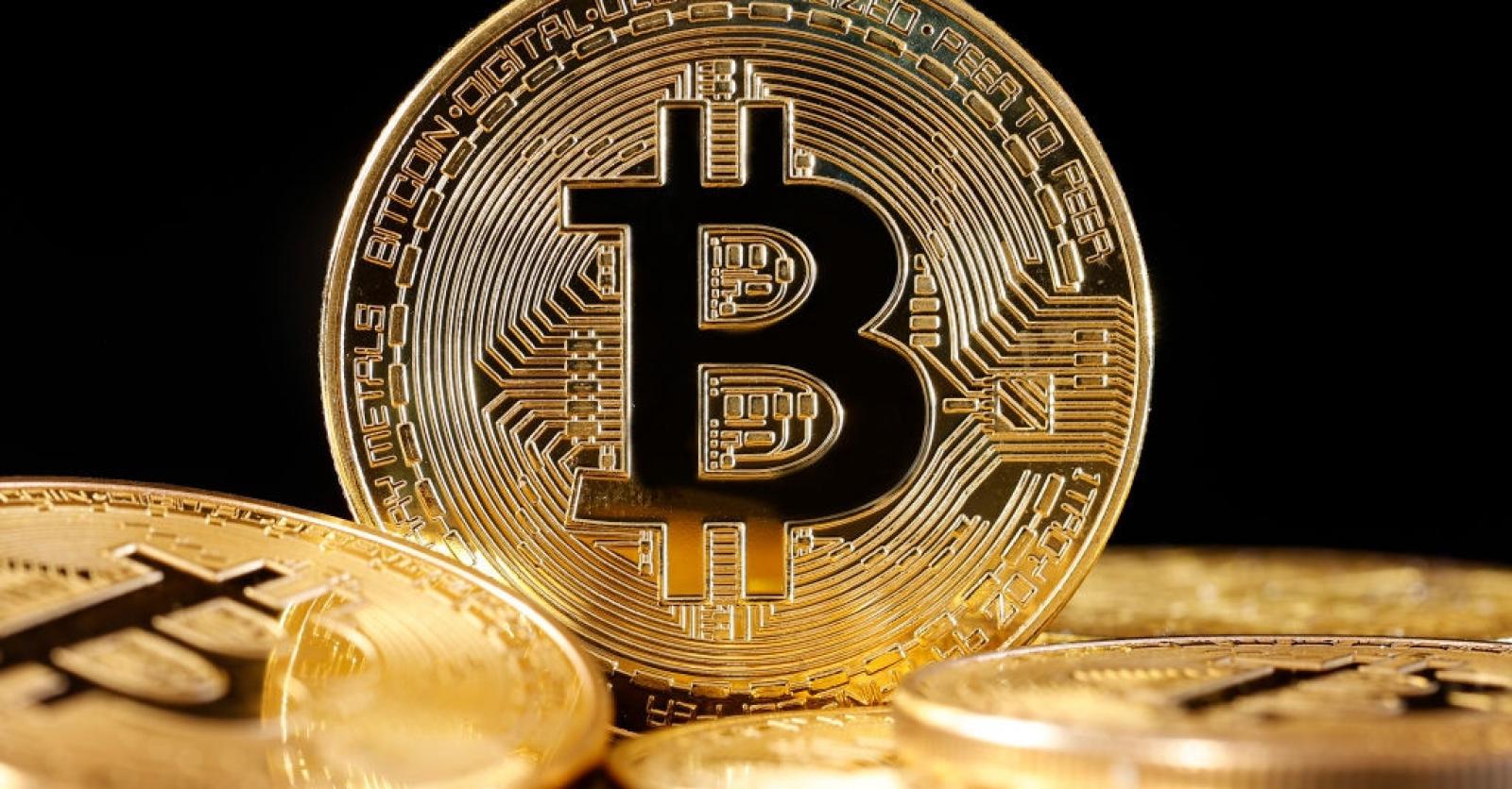 Le bitcoin à 100.000 dollars, porté par la détente de la guerre commerciale  - Data News