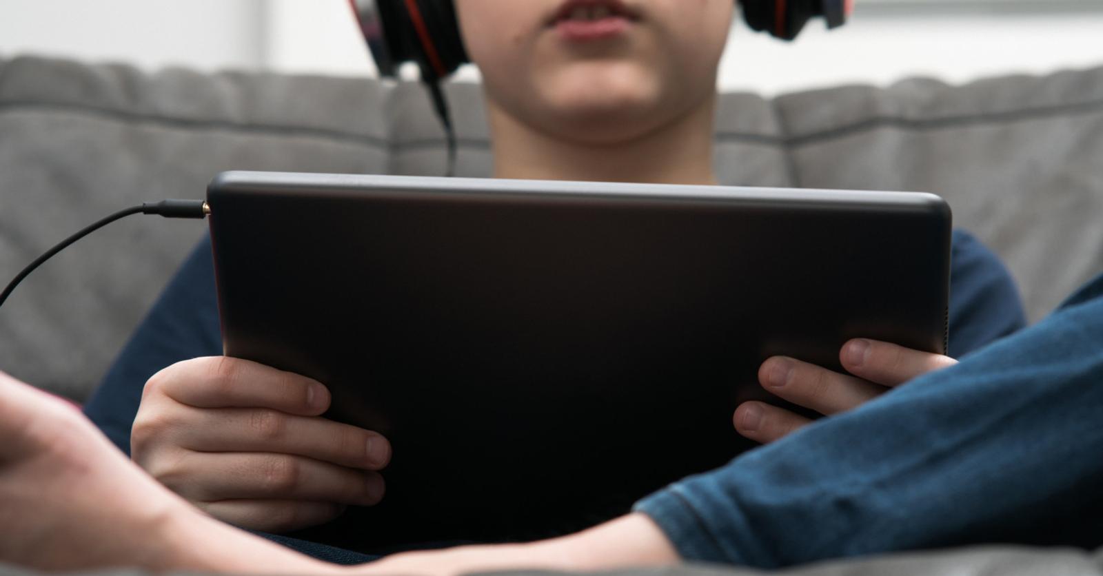 Whatsapp et Twitch menacés par l'interdiction des réseaux sociaux aux ...