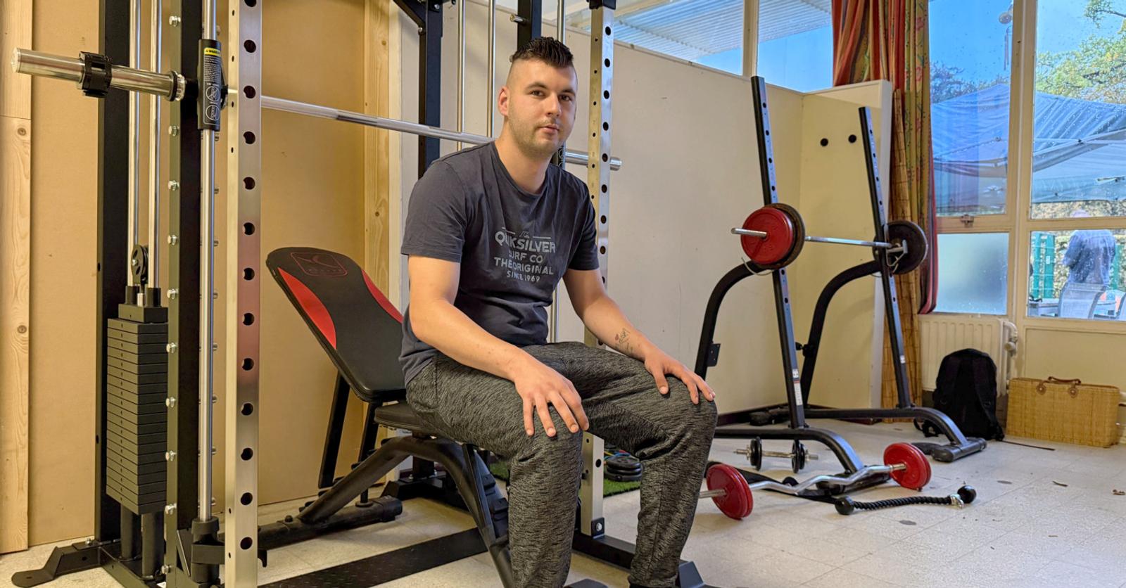 Jason (23) overwint autisme en moeilijke jeugd met bodybuilden: “Mijn ...