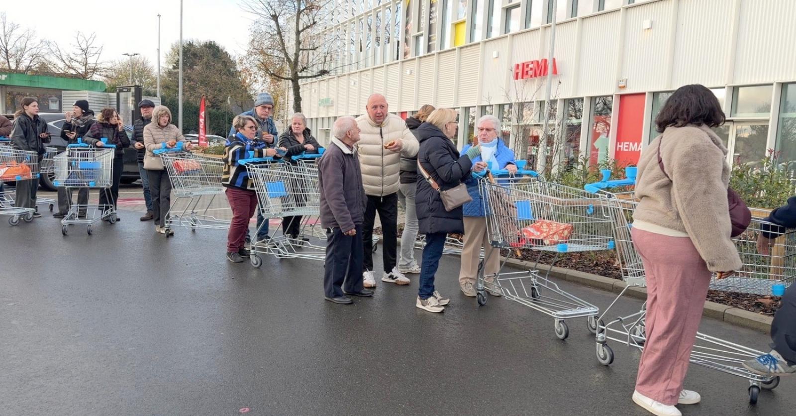 KIJK – Massale belangstelling voor opening van nieuwe Albert Heijn XL in Sint-Kruis
