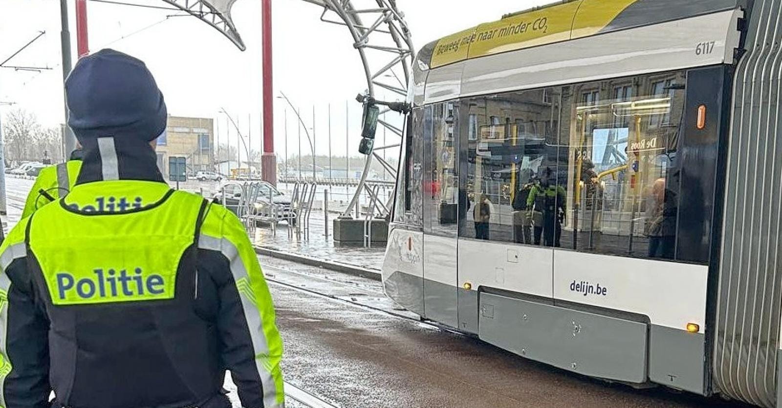 Politie betrapt 11 passagiers met drugs op zak op openbaar vervoer in Nieuwpoort