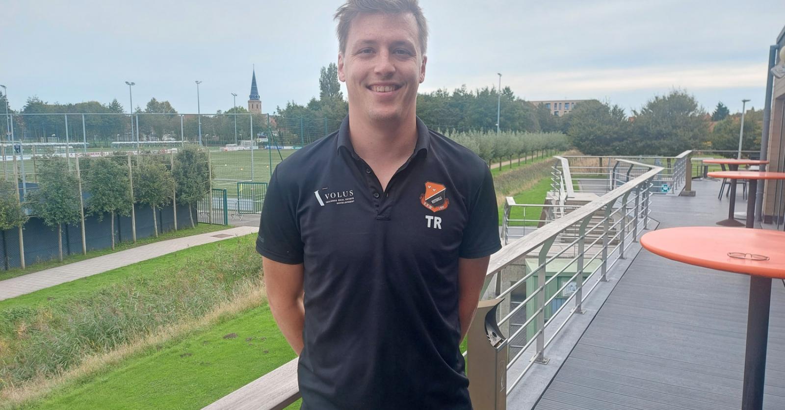 Thijs Rabaut is eindelijk blessurevrij bij VV Westkapelle (3B): “Ik hunker naar dat ene doelpuntje”