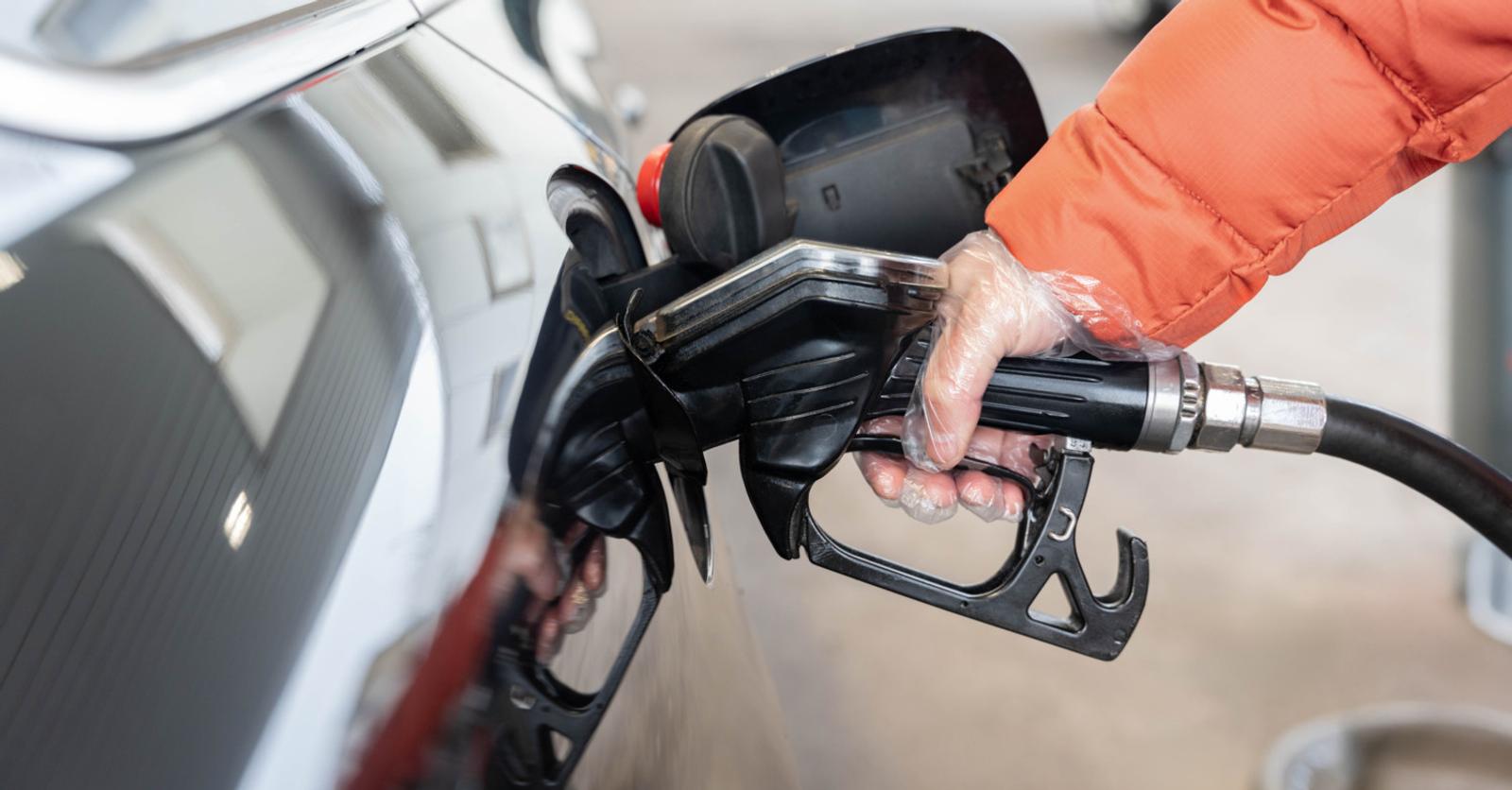 Face à la flambée des prix des carburants, le MR veut activer le cliquet inversé: pourquoi le gouvernement ne l’a pas encore fait